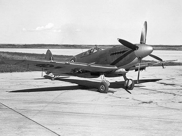 Supermarine Seafire Mk XV della Marina Canadese