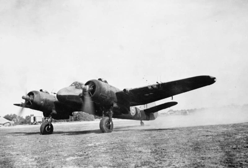 Bristol Beaufighter con antenna VHF