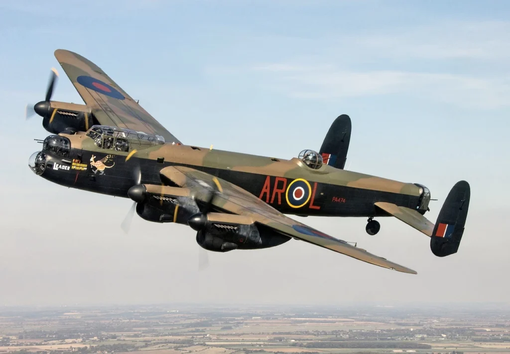 Lancaster B.I dal Battle of Britain Memorial Flight