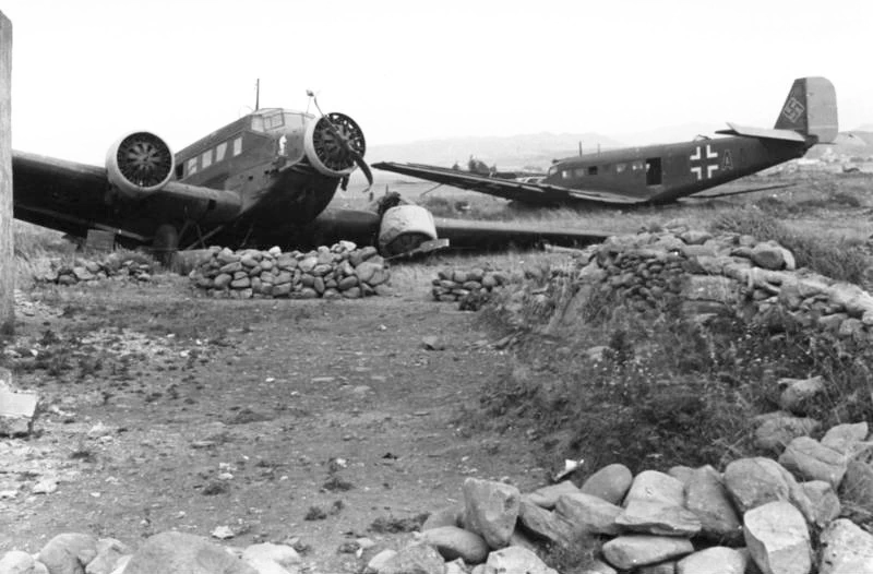 Ju 52 danneggiati a Creta