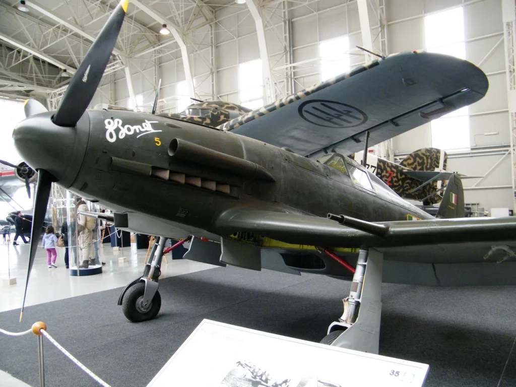 Il G.55 con le livree dell'ANR custodito al Museo storico dell'Aeronautica Militare